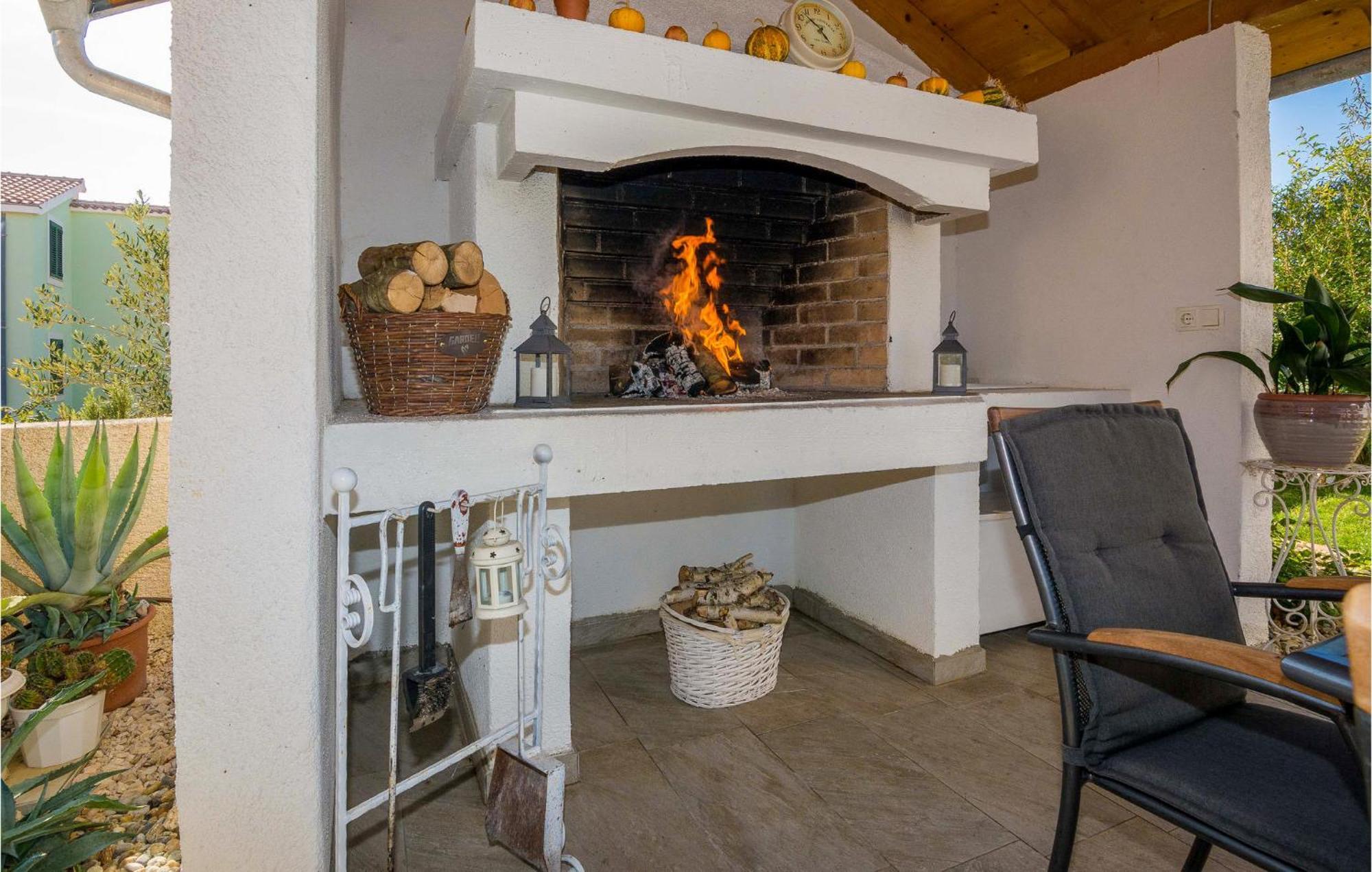 Nice Apartment In Vrsi-Mulo With Wifi Екстер'єр фото